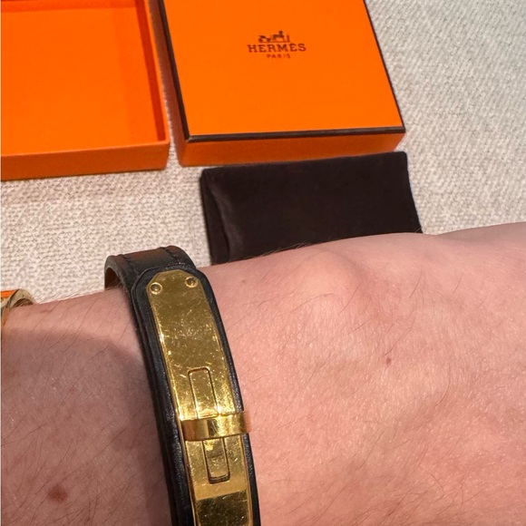 OFFER!✨Hermes Kelly lock bracelet✨ - Picture 4 of 6
